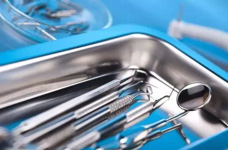 آشنایی با کاربردی ترین تجهیزات دندانپزشکی و برند مناسب برای خرید