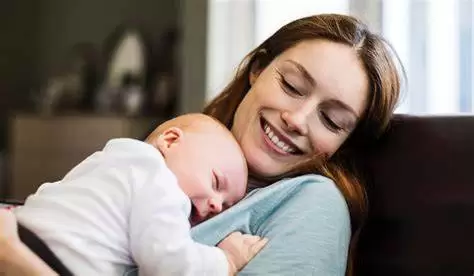 تغذیه کودک با شیر مادر
